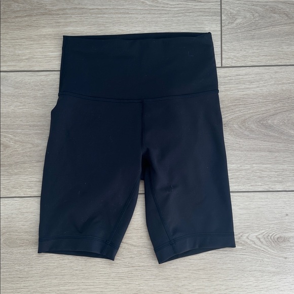 Black High-Waisted Biker Shorts - Picture 1 of 2